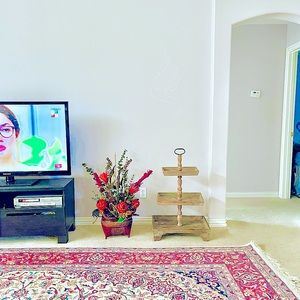 Hardly used like new we are moving that’s why wanted to sell